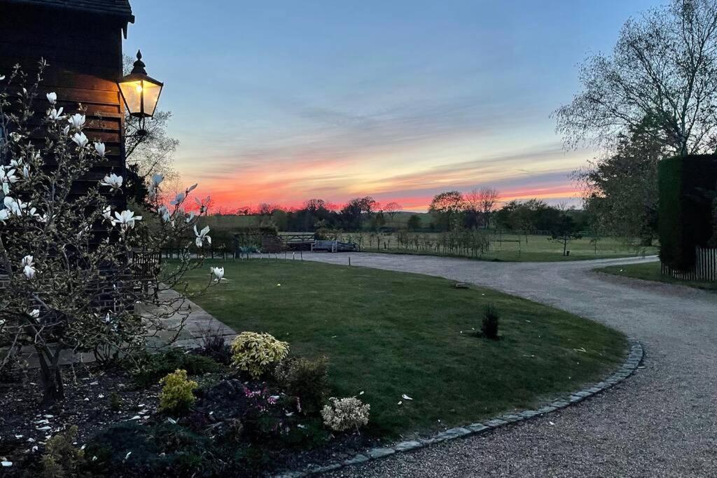 Immaculate Barn Annexe Close To Stansted Airport Great Dunmow Buitenkant foto