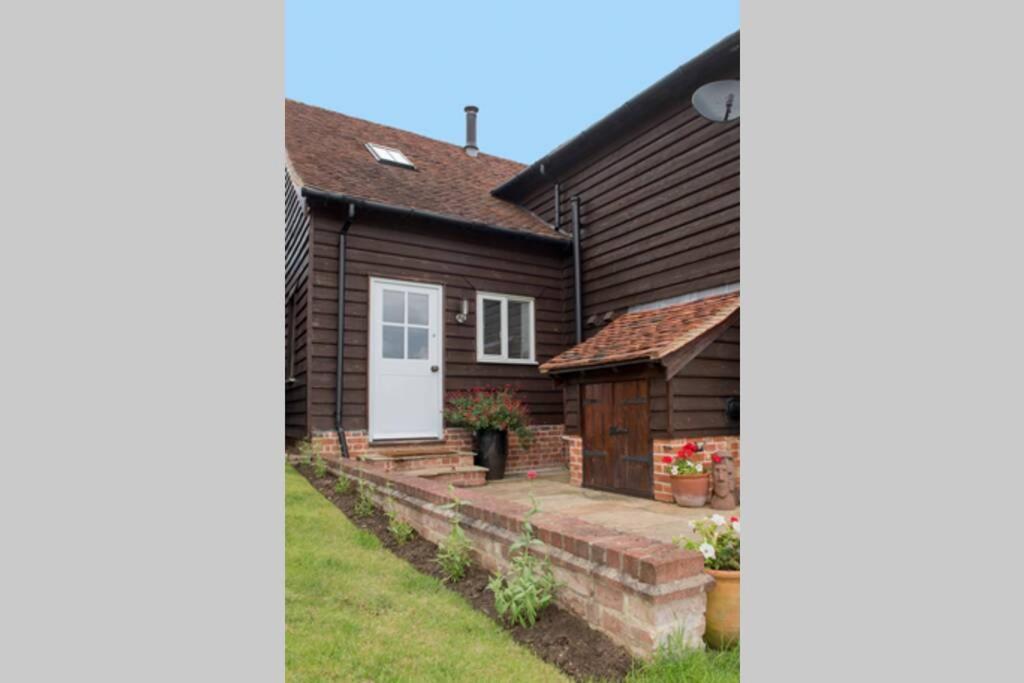 Immaculate Barn Annexe Close To Stansted Airport Great Dunmow Buitenkant foto